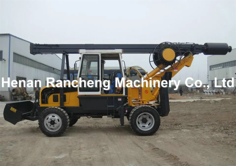 Impianto di perforazione a rotazione montato su trattore